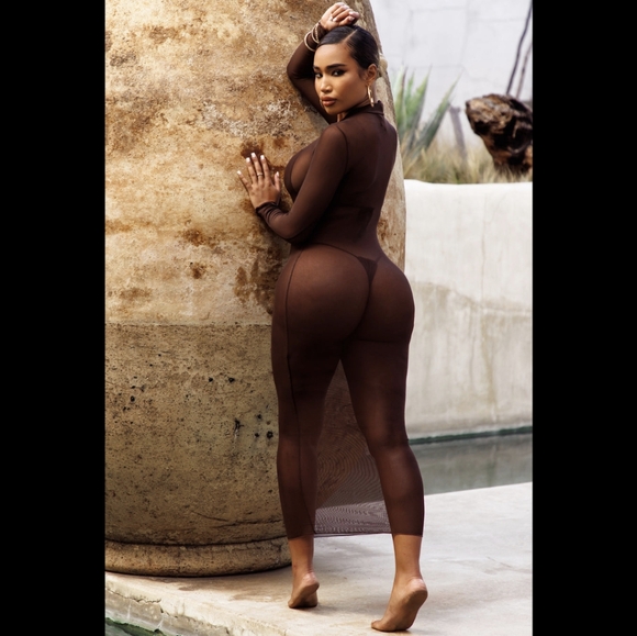 Matte Collection Full Set (Cover Up & Bikini) - Picture 2 of 7